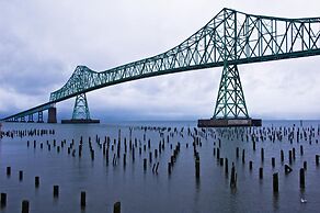 Shilo Inn Suites Hotel - Warrenton