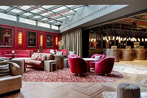 Radisson RED Madrid