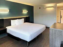 Motel 6 Carson, CA