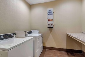 Comfort Suites Terre Haute University Area