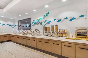 Embassy Suites by Hilton Detroit Metro Airport