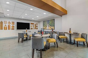 Embassy Suites by Hilton Detroit Metro Airport