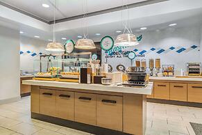 Embassy Suites by Hilton Detroit Metro Airport