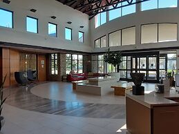 Embassy Suites by Hilton Detroit Metro Airport