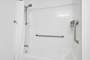 Four Points by Sheraton Milwaukee Airport