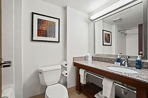 Four Points by Sheraton Milwaukee Airport