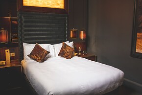 The Caledonian Edinburgh, Curio Collection by Hilton