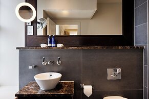 The Caledonian Edinburgh, Curio Collection by Hilton