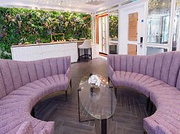 The Caledonian Edinburgh, Curio Collection by Hilton