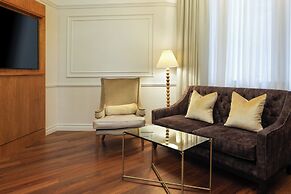 The Caledonian Edinburgh, Curio Collection by Hilton