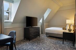 The Caledonian Edinburgh, Curio Collection by Hilton