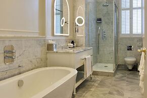 The Caledonian Edinburgh, Curio Collection by Hilton