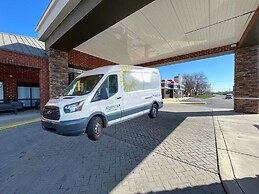 La Quinta Inn & Suites by Wyndham Philadelphia Airport