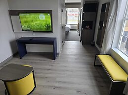 Comfort Inn & Suites Prince George - Fort Gregg