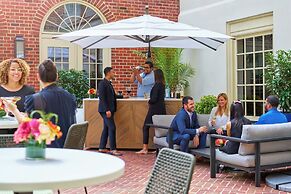 The Alexandrian Old Town Alexandria, Autograph Collection