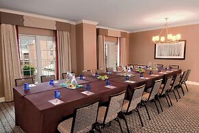 The Alexandrian Old Town Alexandria, Autograph Collection