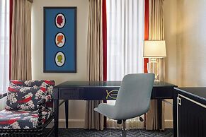 The Alexandrian Old Town Alexandria, Autograph Collection