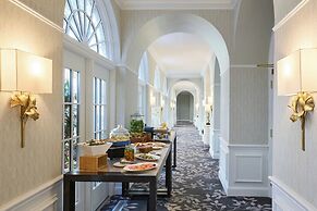 The Alexandrian Old Town Alexandria, Autograph Collection