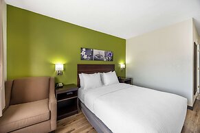 Sleep Inn & Suites Salina I-135