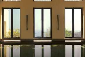 Al Bustan Palace, a Ritz-Carlton Hotel