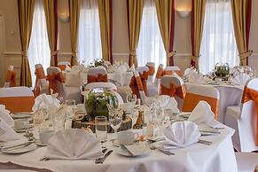 Holiday Inn Ashford Central by IHG