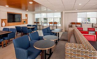 Holiday Inn Express Chesapeake - Norfolk by IHG