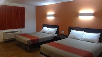 Motel 6 Clovis, NM