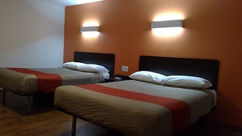 Motel 6 Clovis, NM