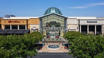 DoubleTree Suites by Hilton Charlotte - SouthPark