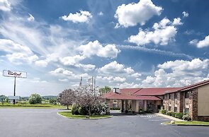 Red Roof Inn & Suites Hermitage