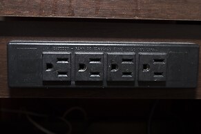 Red Roof Inn & Suites Hermitage