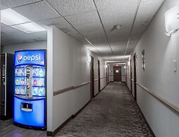 Red Roof Inn & Suites Hermitage