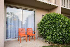 Howard Johnson Hotel by Wyndham Toms River