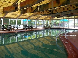 Howard Johnson Hotel by Wyndham Toms River