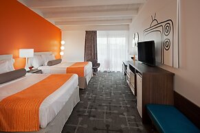 Howard Johnson Hotel by Wyndham Toms River