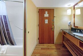 La Quinta Inn & Suites by Wyndham Coral Springs South