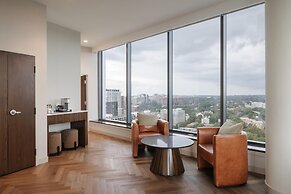 Hilton Arlington Rosslyn The Key