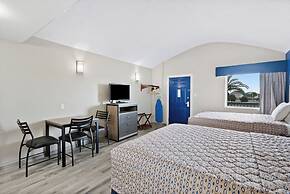 Blue Wave Inn