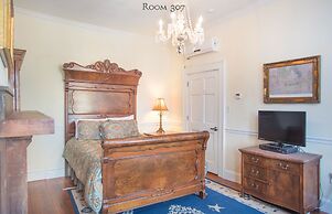 17Hundred90 Inn and Restaurant