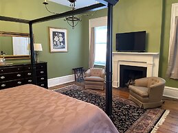 17Hundred90 Inn and Restaurant