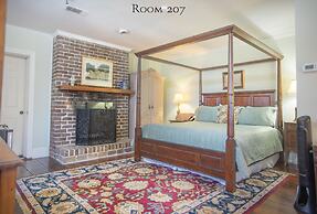 17Hundred90 Inn and Restaurant