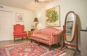 17Hundred90 Inn and Restaurant