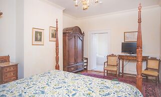 17Hundred90 Inn and Restaurant