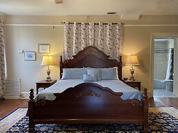 17Hundred90 Inn and Restaurant