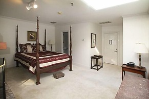 17Hundred90 Inn and Restaurant