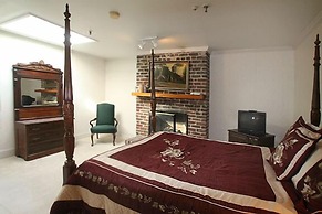 17Hundred90 Inn and Restaurant