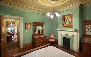 17Hundred90 Inn and Restaurant