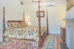 17Hundred90 Inn and Restaurant