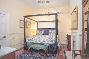 17Hundred90 Inn and Restaurant