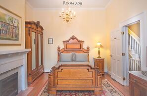 17Hundred90 Inn and Restaurant